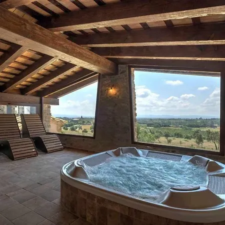 Holiday home Mas Grau Casa Con Encanto En Girona Estanyol