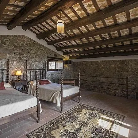 Holiday home Mas Grau Casa Con Encanto En Girona Estanyol